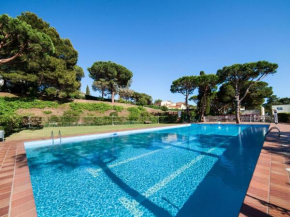 Гостиница Holiday Home Los Pinos  Castell-Platja d’Aro